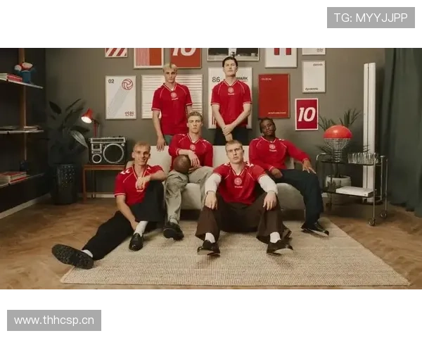 丹麦国家队红白新战袍亮相，首秀表现备受热议