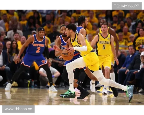 哈利伯顿无球跑动制造错位，拉开空间效率提升