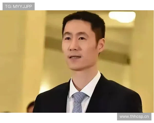 王励勤退役后住上海老小区，邻居说他每天六点拎菜回家